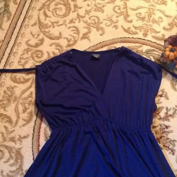 Sleeveless dress in navy in size medium - Picture 4 of 8